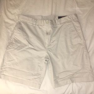 Vineyard Vines khaki shorts